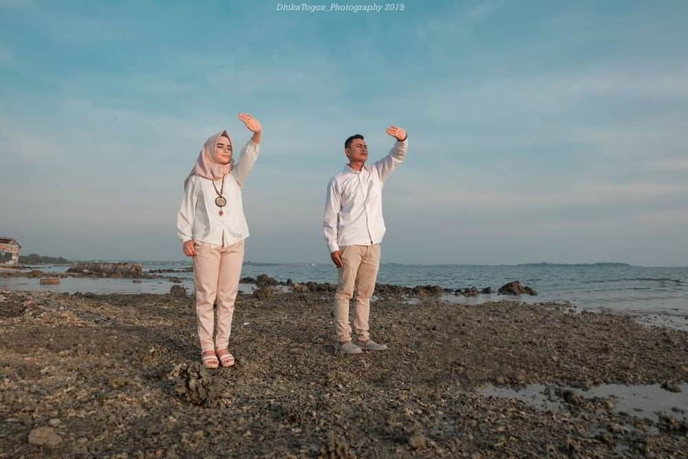 Foto Prewedding Di Pantai