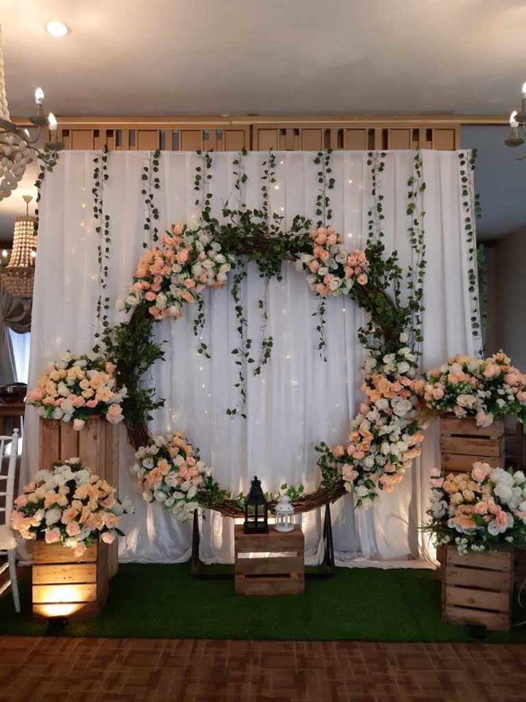   13 Desain Backdrop  Lamaran yang Kekinian  yang Cantik